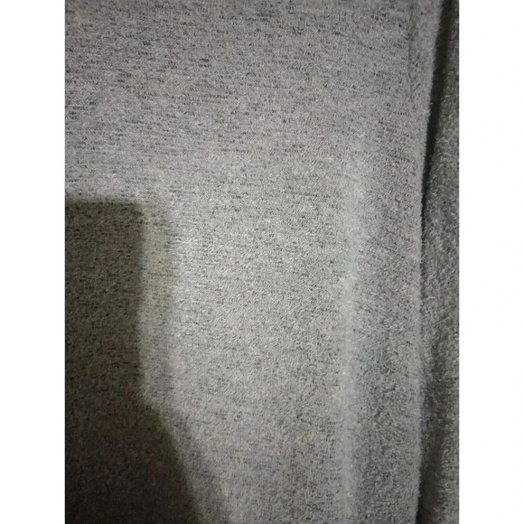 Chico's Sweater Gray Soft V-Neck Pullover Long Sleeve Size 2 (US Medium) - Picture 3 of 5